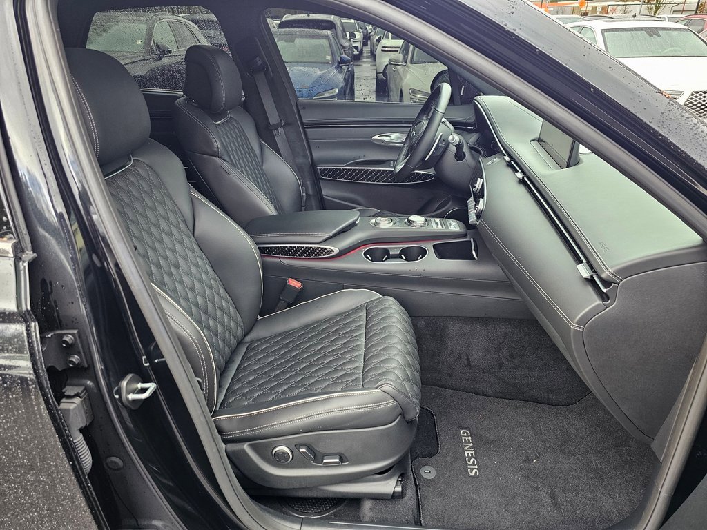 Used 2025 Genesis GV70 3.5T Sport w/ Sport Prestige Package image 29