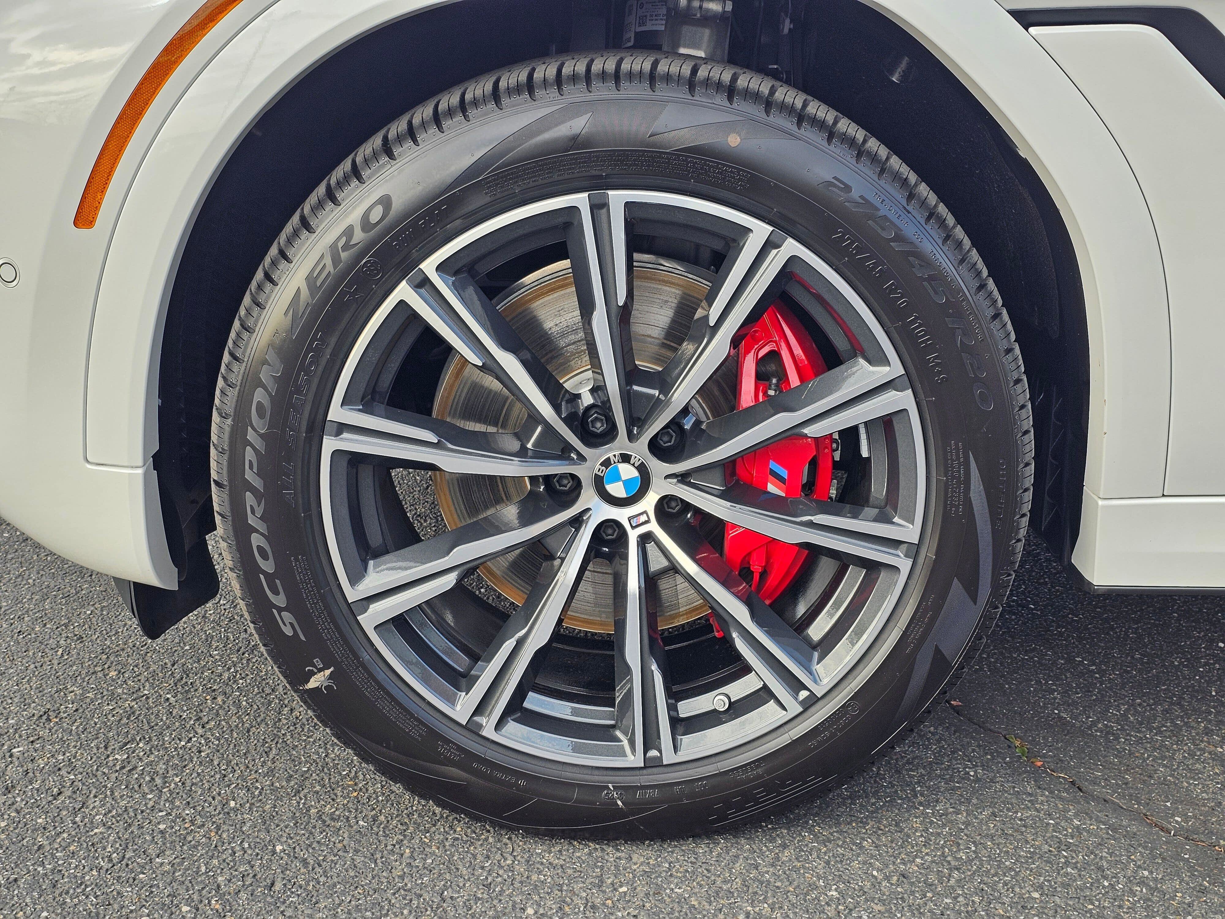 New 2026 BMW X6 xDrive40i w/ Executive Package image 8