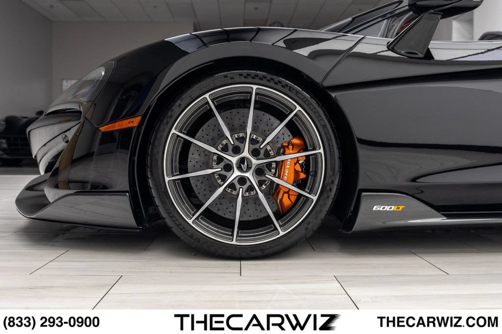 Used 2020 McLaren 600LT Spider RWD image 11