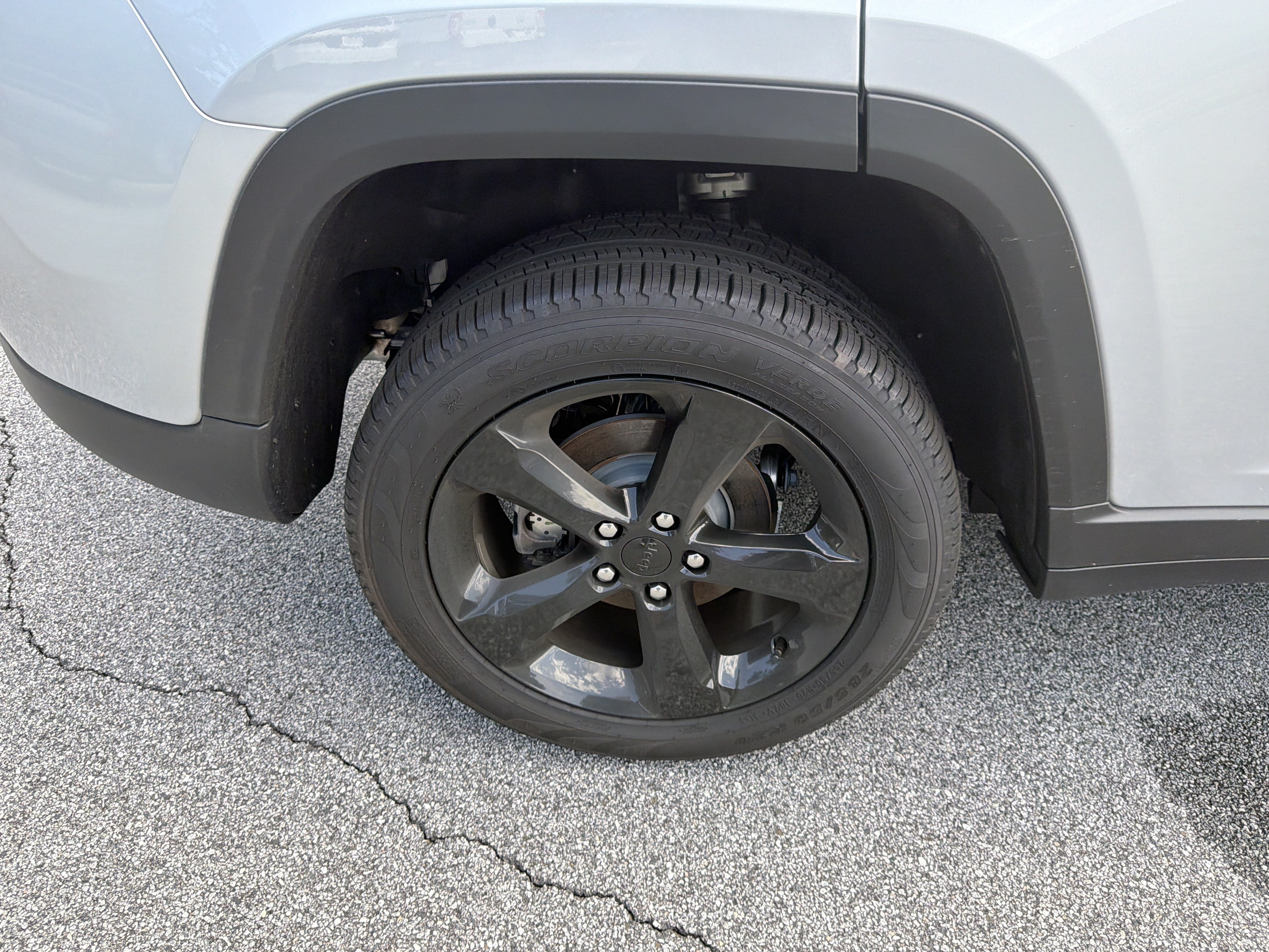 New 2025 Jeep Grand Cherokee Limited w/ Black Appearance Package RWD image 21