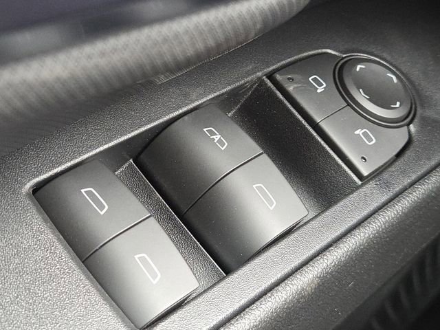 New 2026 Chevrolet Equinox EV LT image 18