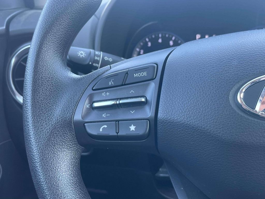 Used 2023 Hyundai Kona SEL image 21