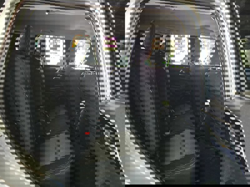 Used 2024 Mitsubishi Outlander ES image 29