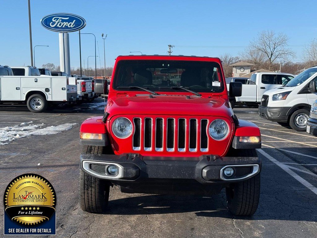 Used 2019 Jeep Wrangler Unlimited Sahara image 2