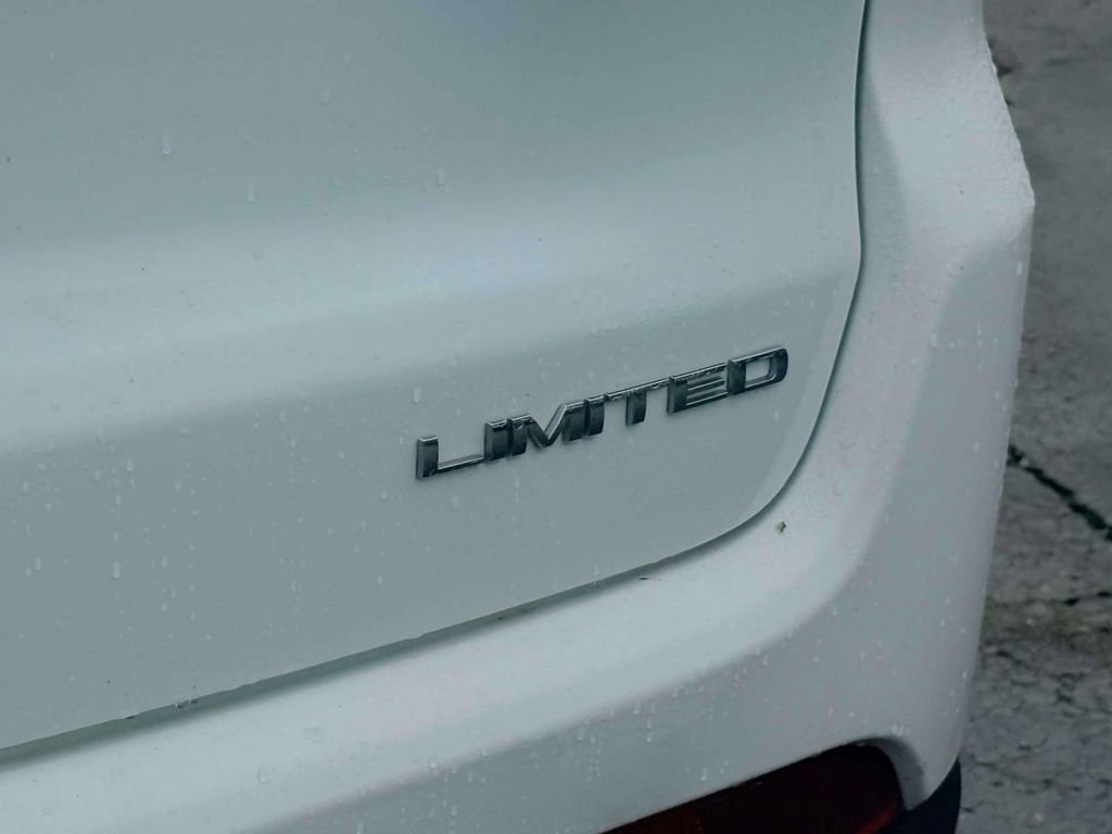 Used 2024 Jeep Compass Limited AWD/4WD image 9