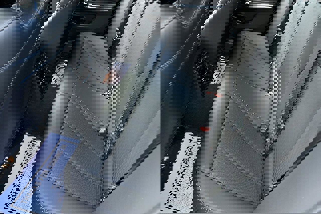 Used 2024 BMW 330i Sedan image 10