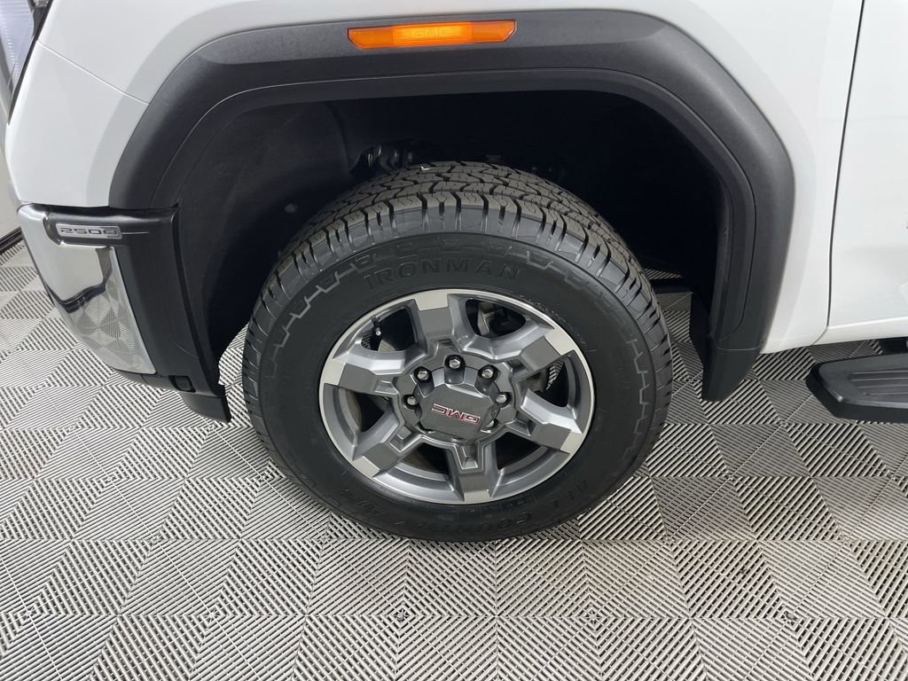Used 2025 GMC Sierra 2500 SLT image 32