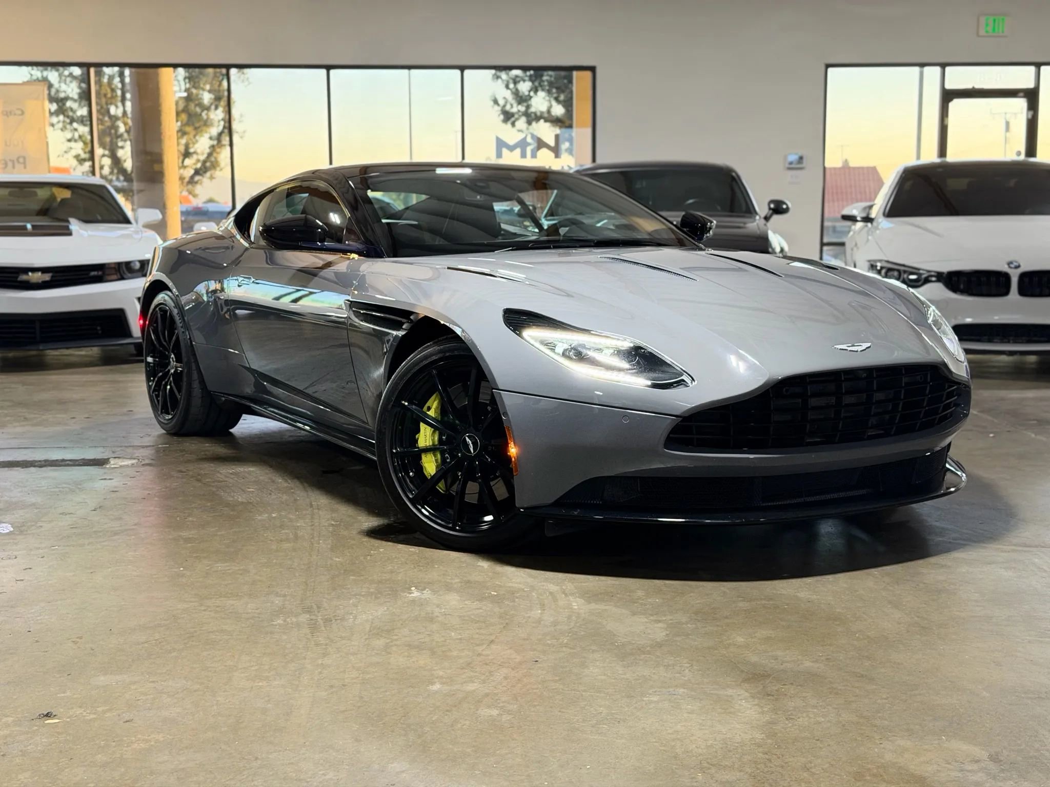 Used 2019 Aston Martin DB11 AMR image 1