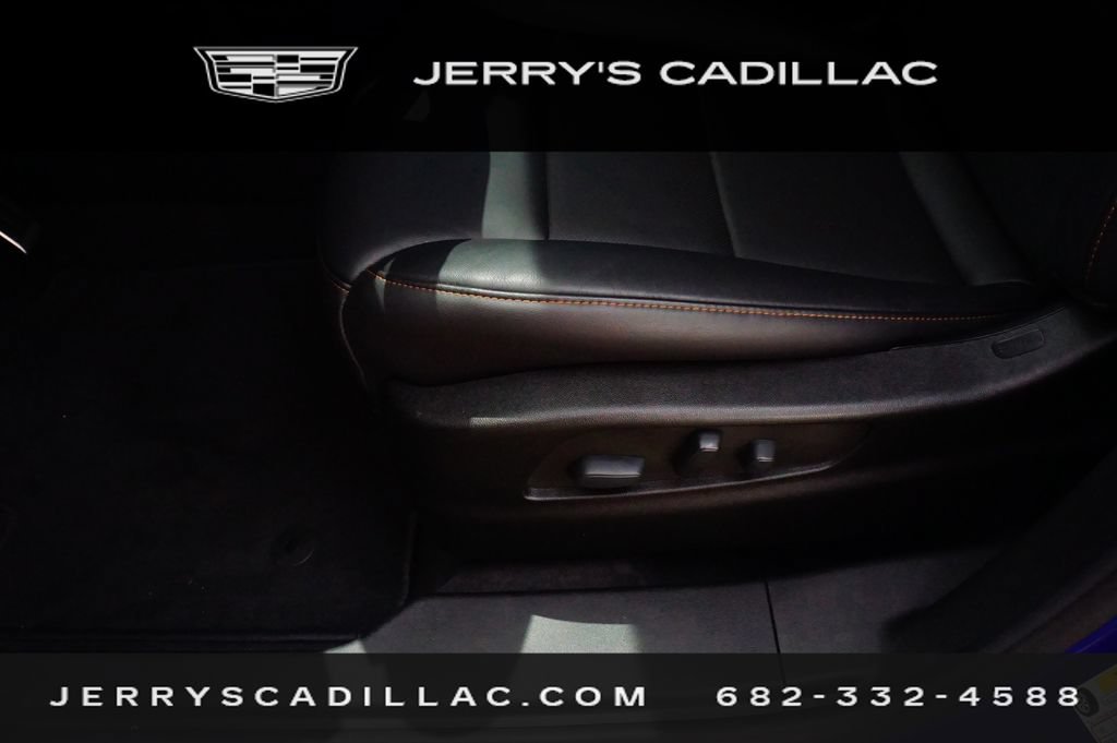 Used 2022 Cadillac XT4 Sport w/ Comfort Package FWD image 18