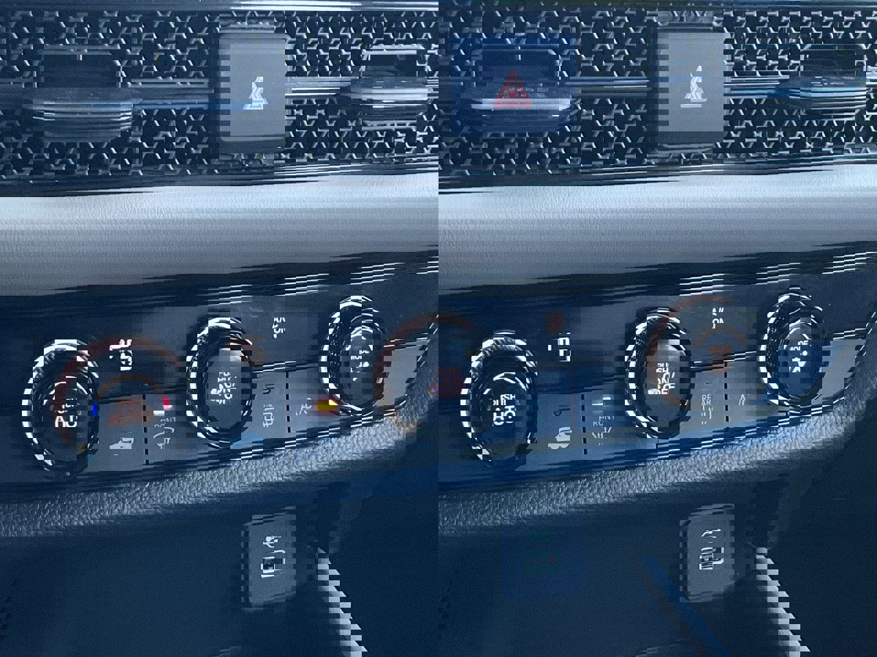 Used 2025 Honda HR-V LX image 32