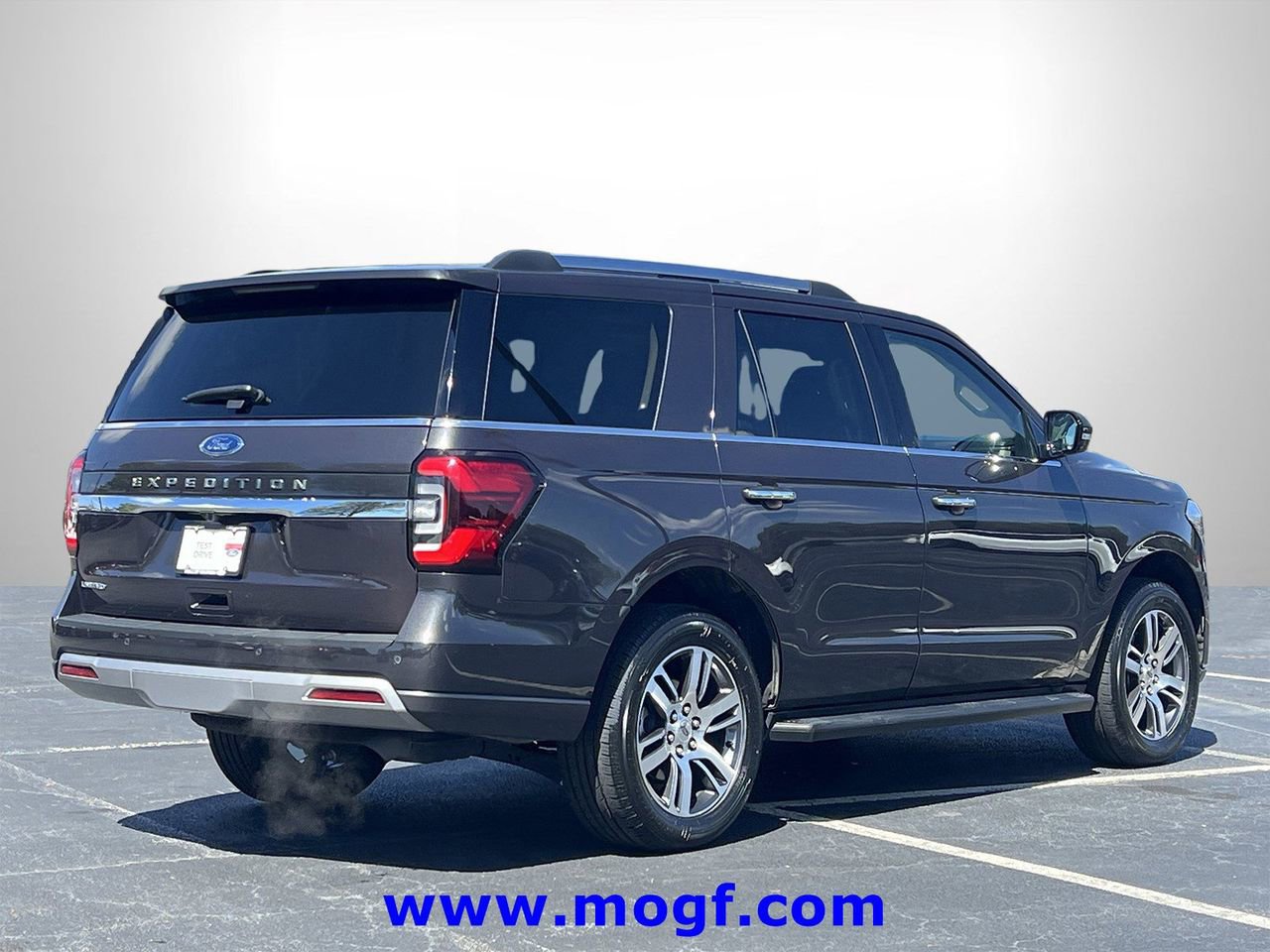 Certified 2024 Ford Expedition Limited AWD/4WD image 3