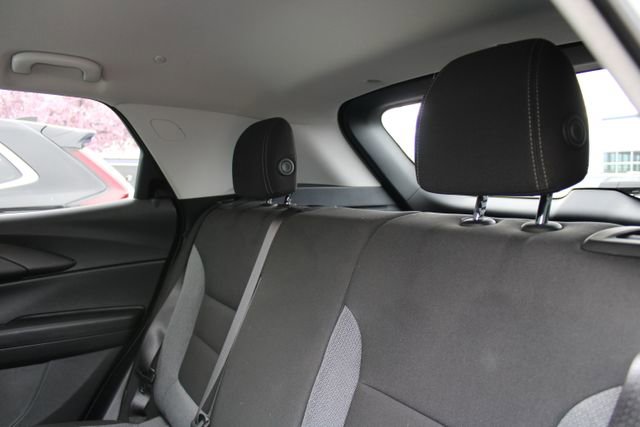 Used 2024 Chevrolet TrailBlazer LT w/ LT Cold Weather Package image 16