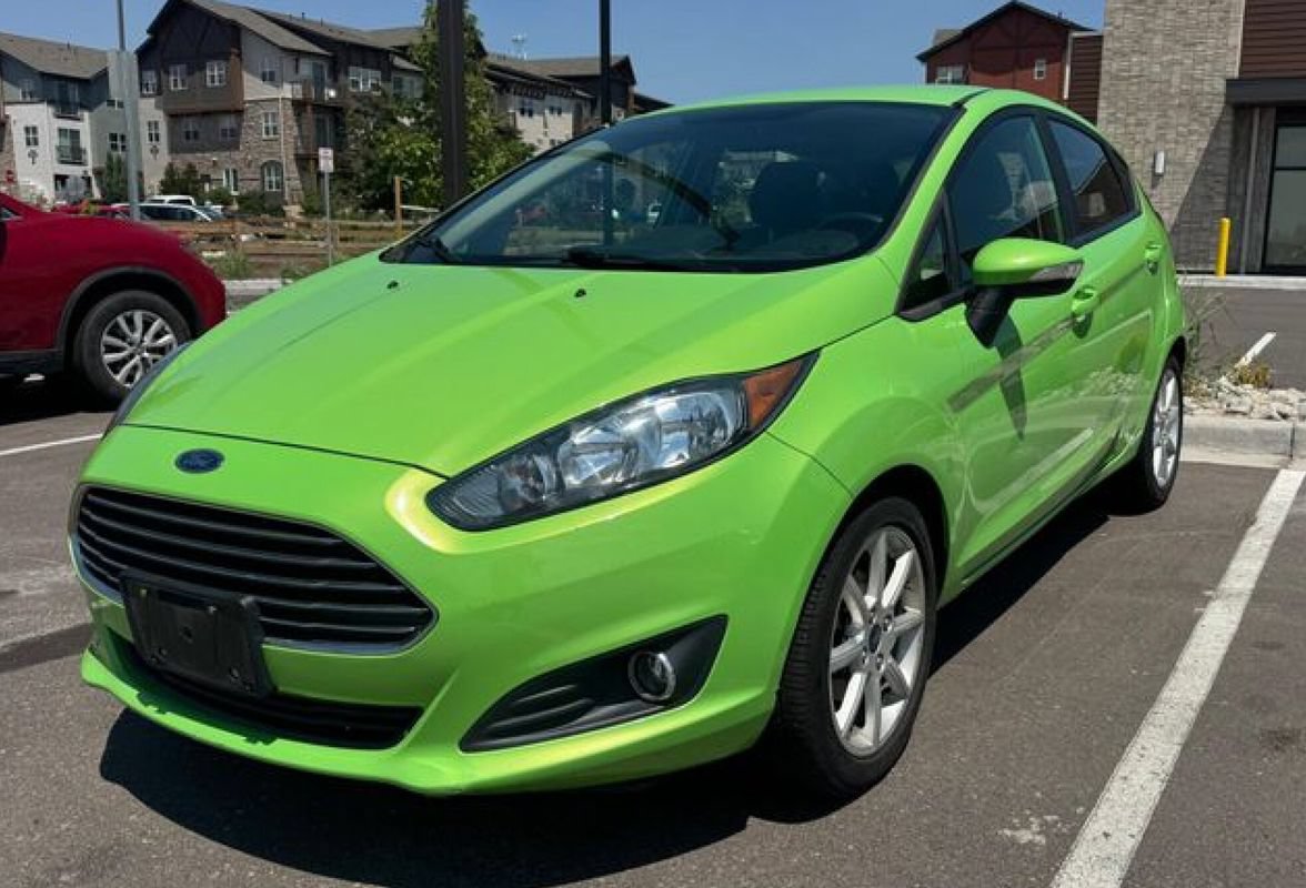 Used 2015 Ford Fiesta SE w/ Equipment Group 201A FWD image 2