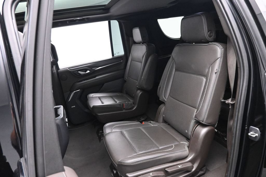 Used 2023 GMC Yukon XL Denali AWD/4WD image 15