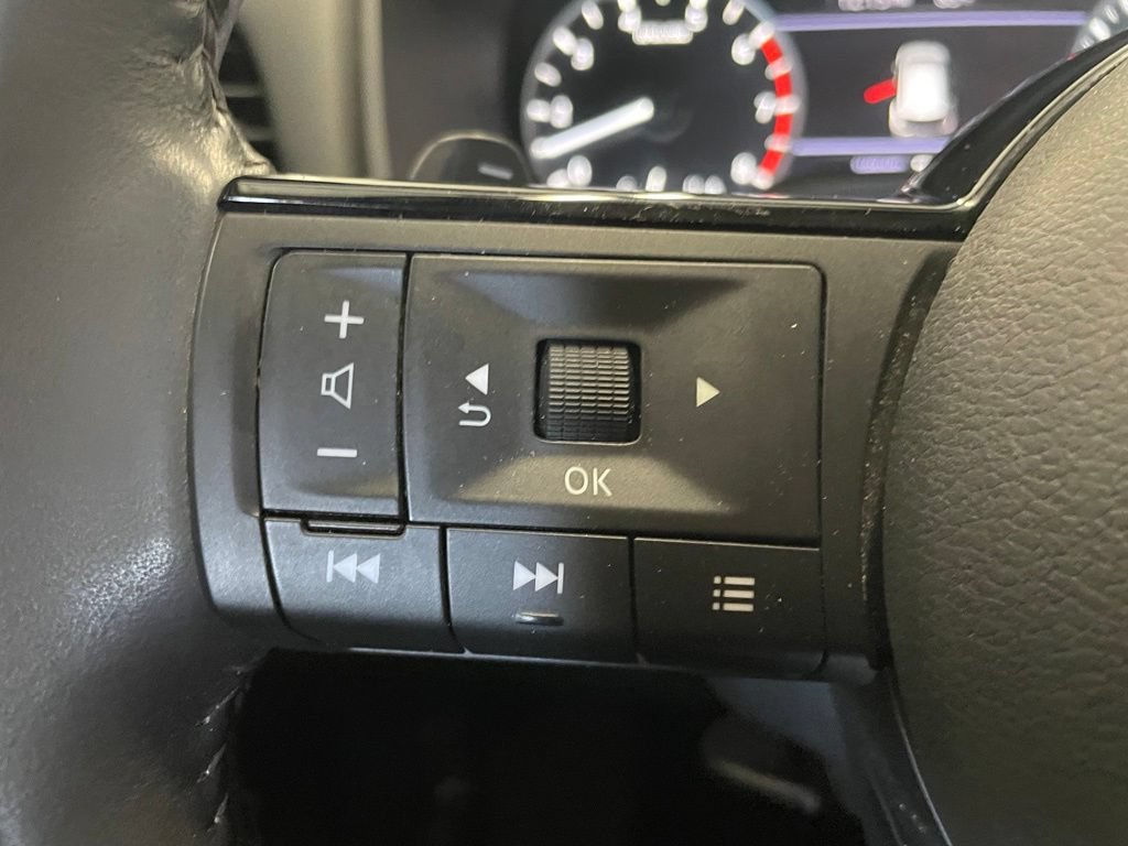 Certified 2023 Nissan Rogue SV w/ SV Premium B Package FWD image 13