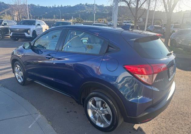 Used 2017 Honda HR-V LX image 8