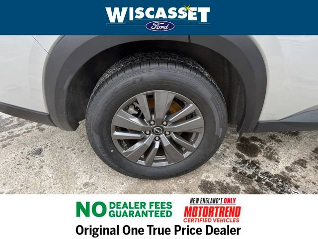 Used 2024 Nissan Pathfinder SV image 29