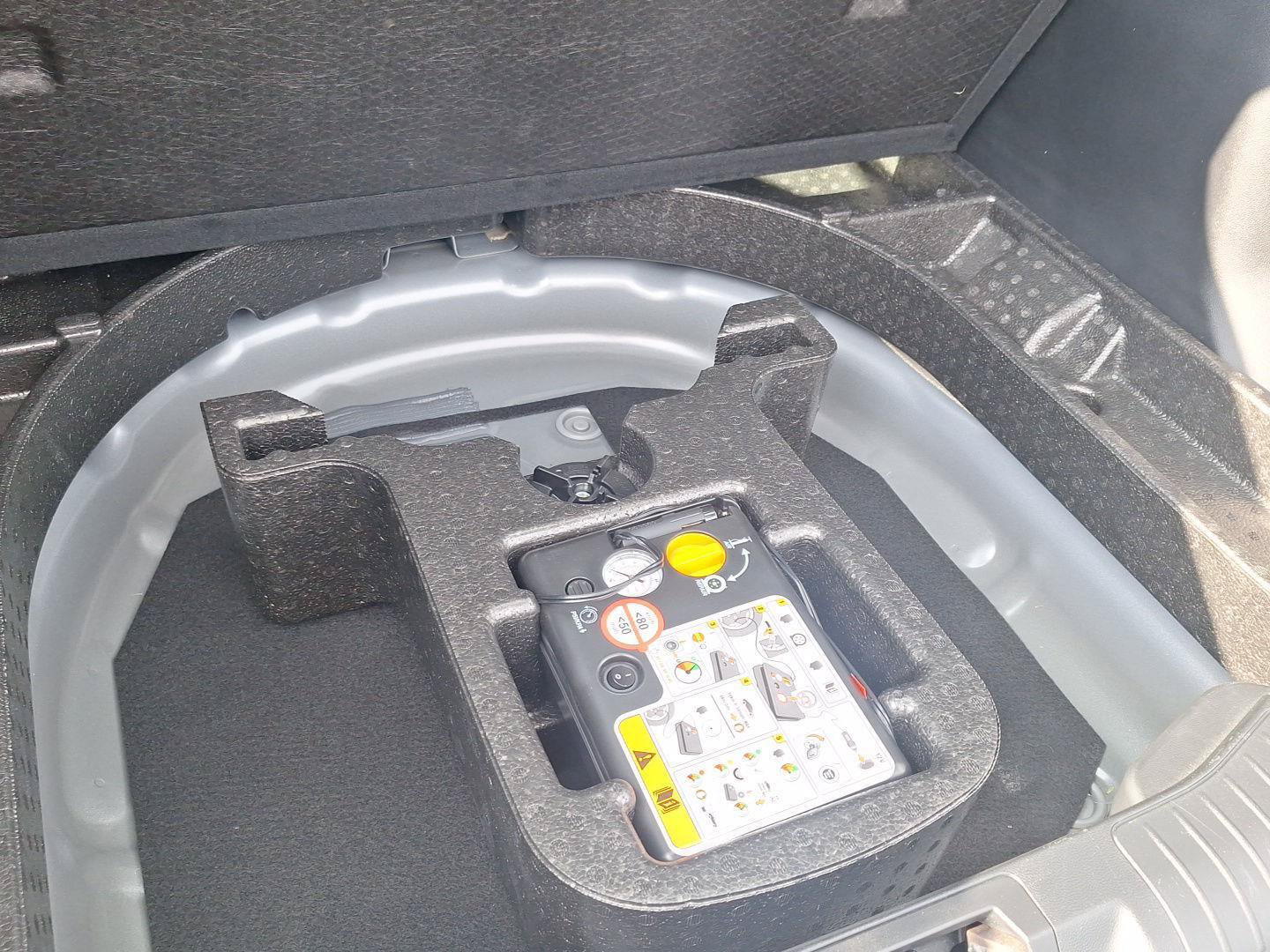 Used 2022 Ford Escape S AWD/4WD image 16