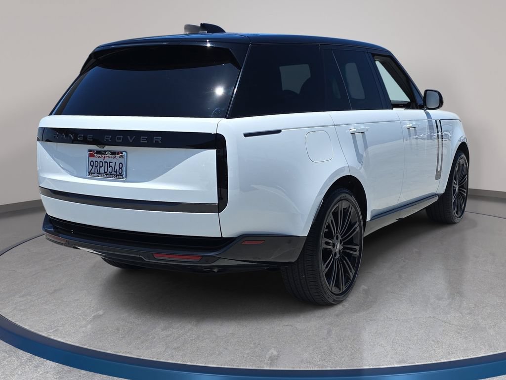 Used 2025 Land Rover Range Rover SE AWD/4WD image 5