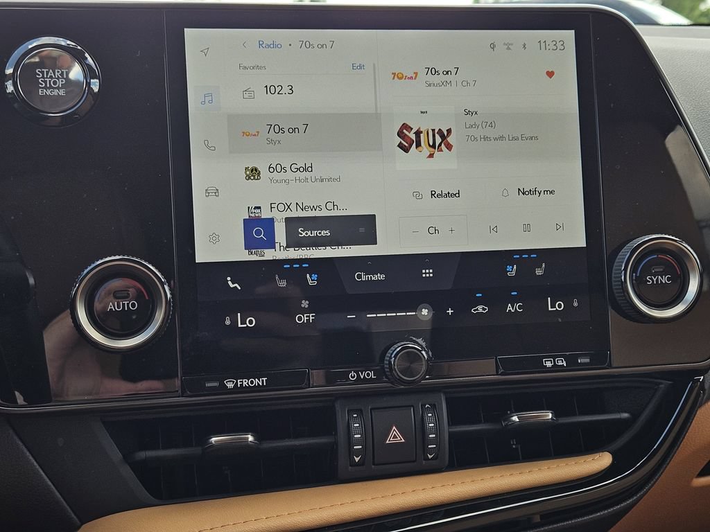 Used 2025 Lexus NX 250 FWD w/ Towing Package (2000 Lbs) image 16