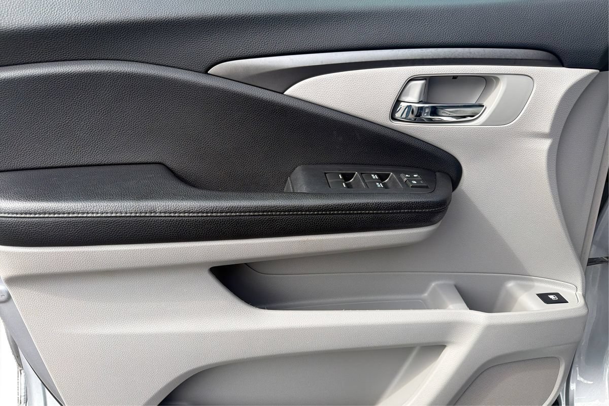 Used 2019 Honda Pilot EX image 19