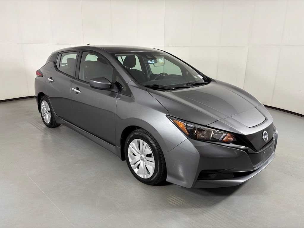 Used 2025 Nissan Leaf S FWD image 2
