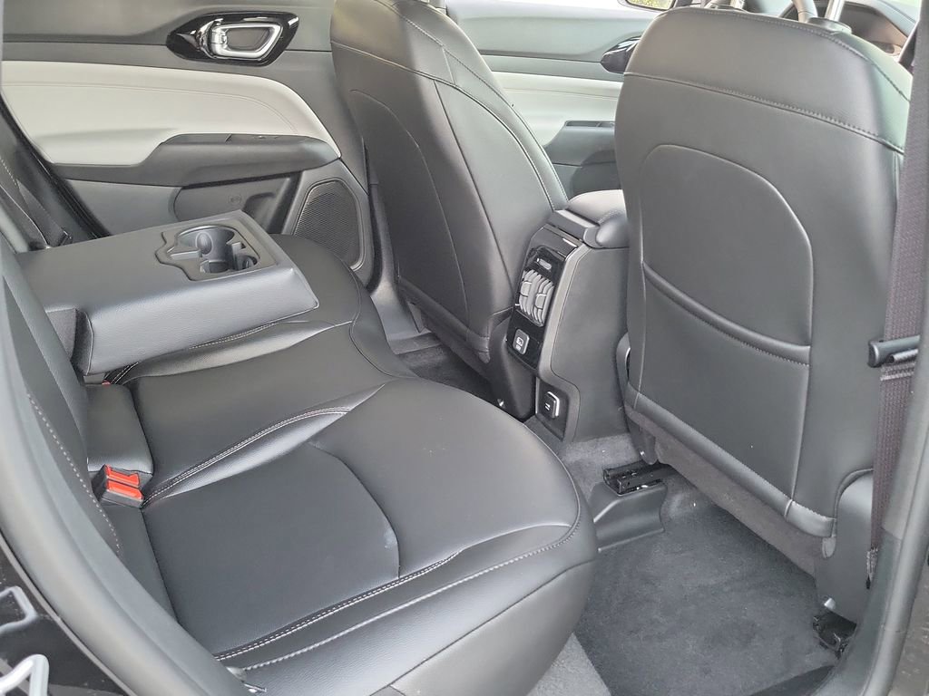 New 2026 Jeep Compass Limited image 16