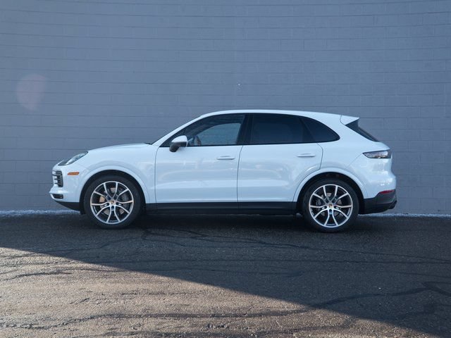 Used 2023 Porsche Cayenne S AWD/4WD image 2