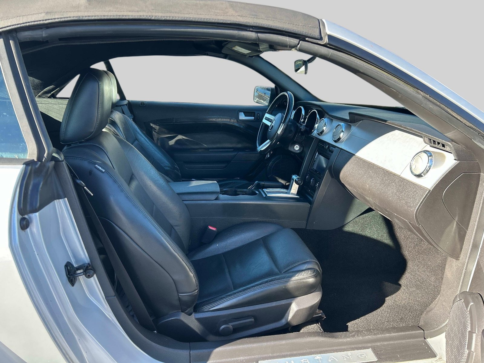 Used 2007 Ford Mustang Premium image 14