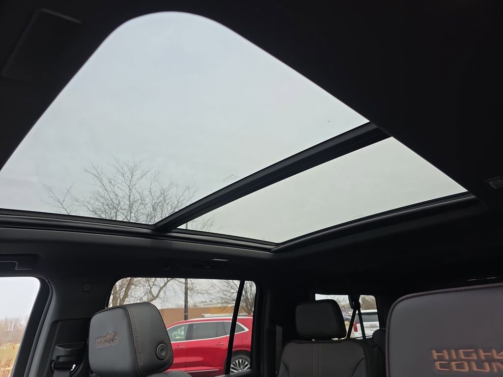 New 2026 Chevrolet Suburban High Country image 22