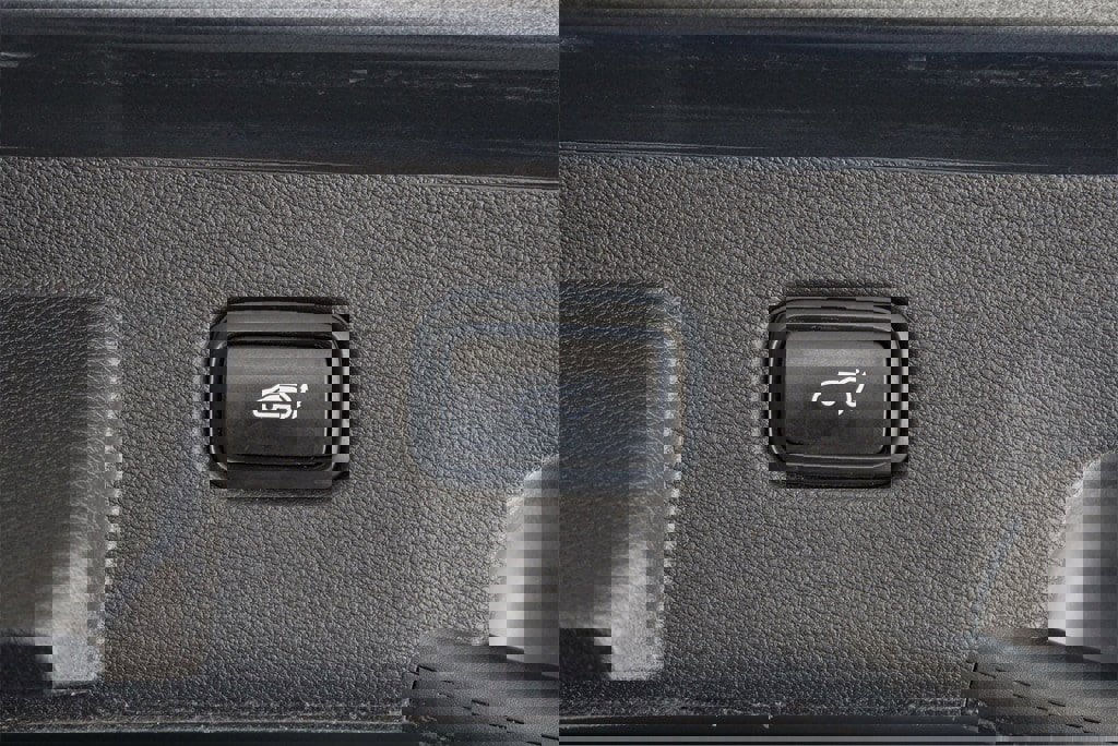 Used 2023 Kia Sportage SX image 32