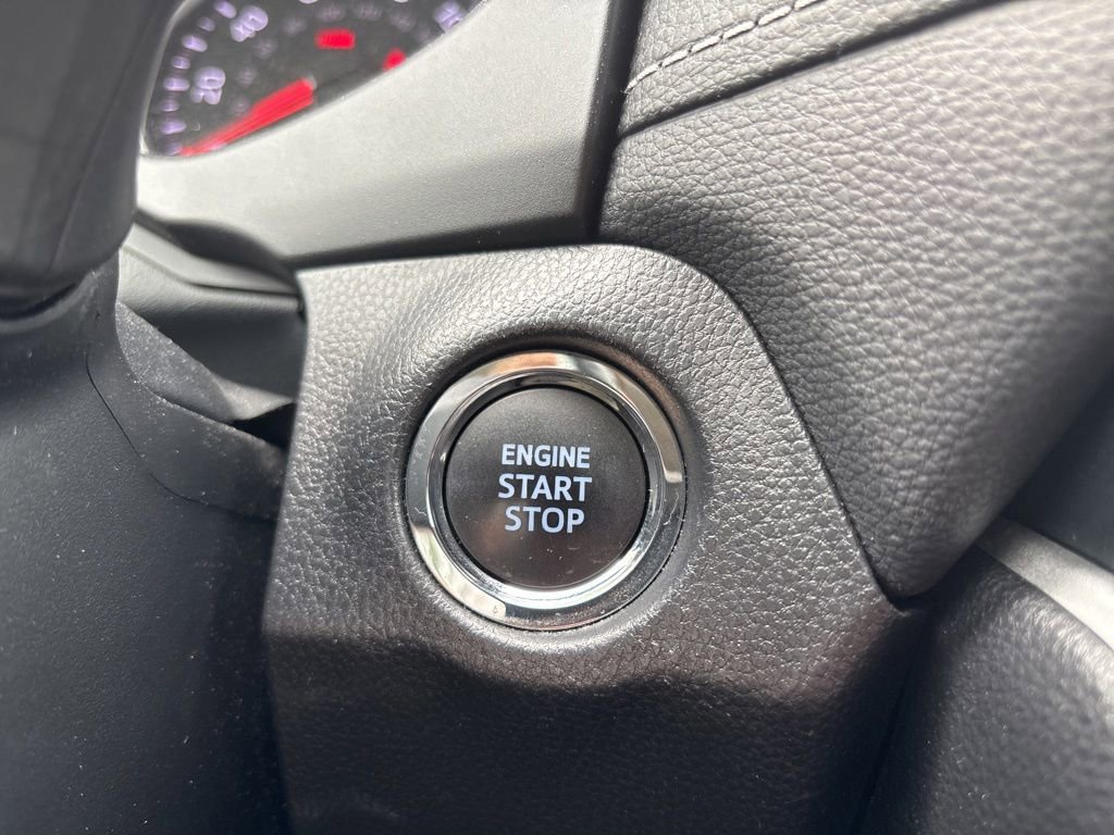 Used 2022 Toyota RAV4 XLE FWD image 19