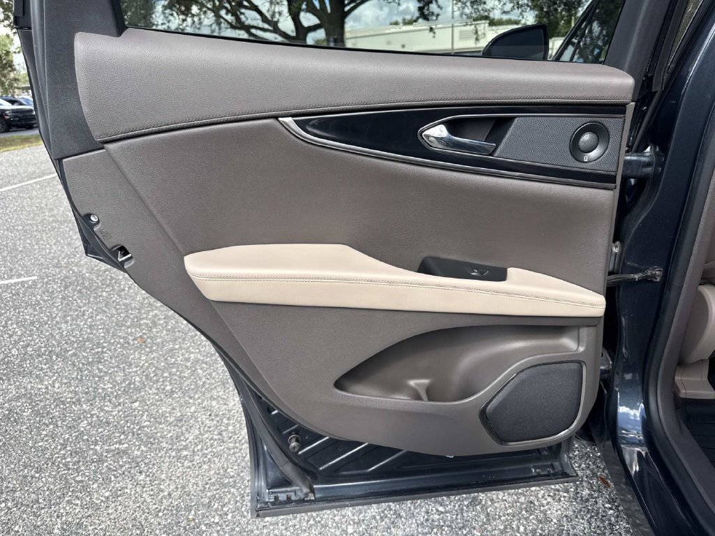 Certified 2021 Lincoln Nautilus Reserve AWD/4WD image 13