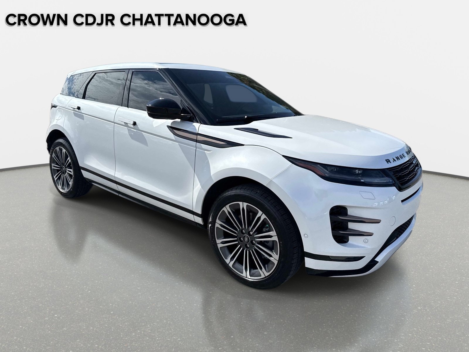 Used 2024 Land Rover Range Rover Evoque Dynamic SE AWD/4WD image 2