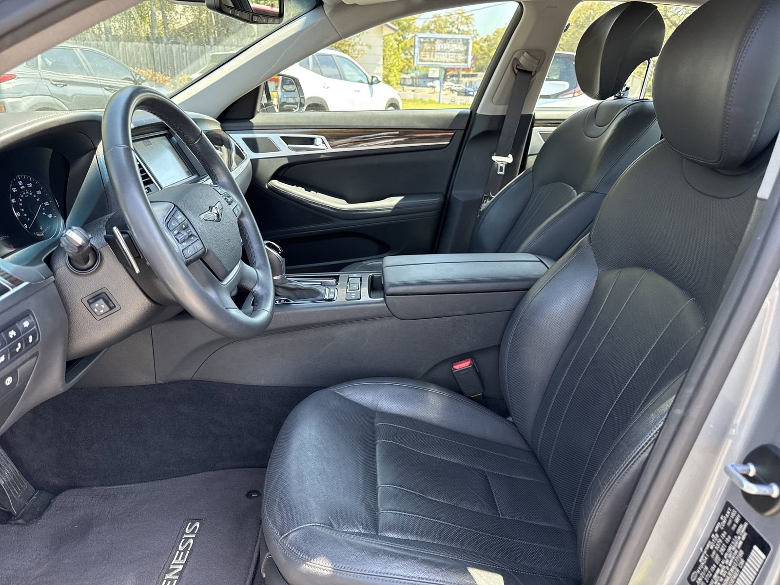 Used 2017 Genesis G80 3.8 w/ Option Group 02 image 9