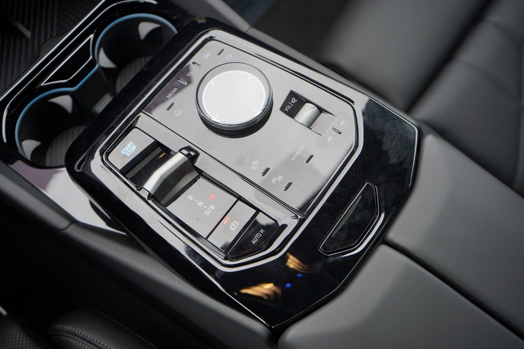 Used 2025 BMW i5 xDrive40 w/ M Sport Package image 19