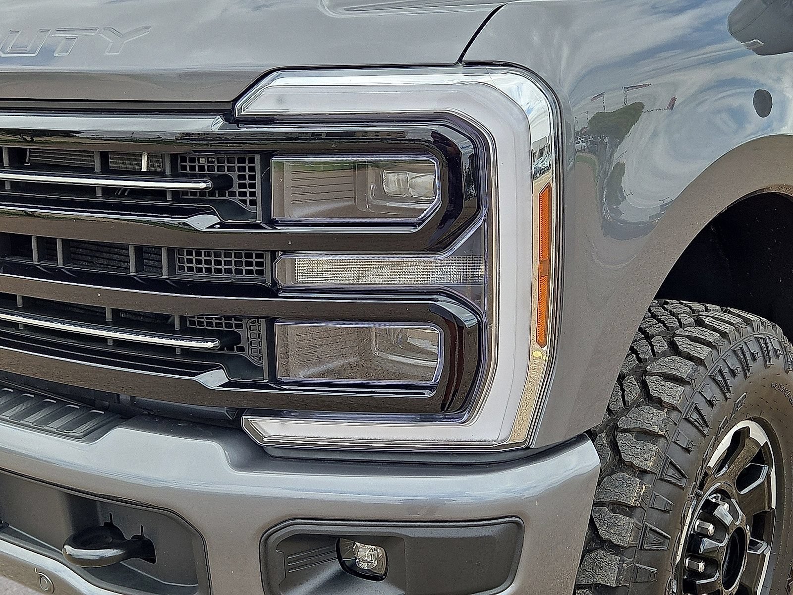Used 2025 Ford F250 Platinum w/ Tremor Off-Road Package AWD/4WD image 10
