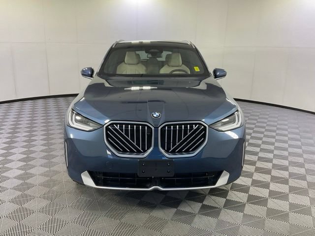 Certified 2025 BMW X3 xDrive30i w/ Premium Package AWD/4WD image 2