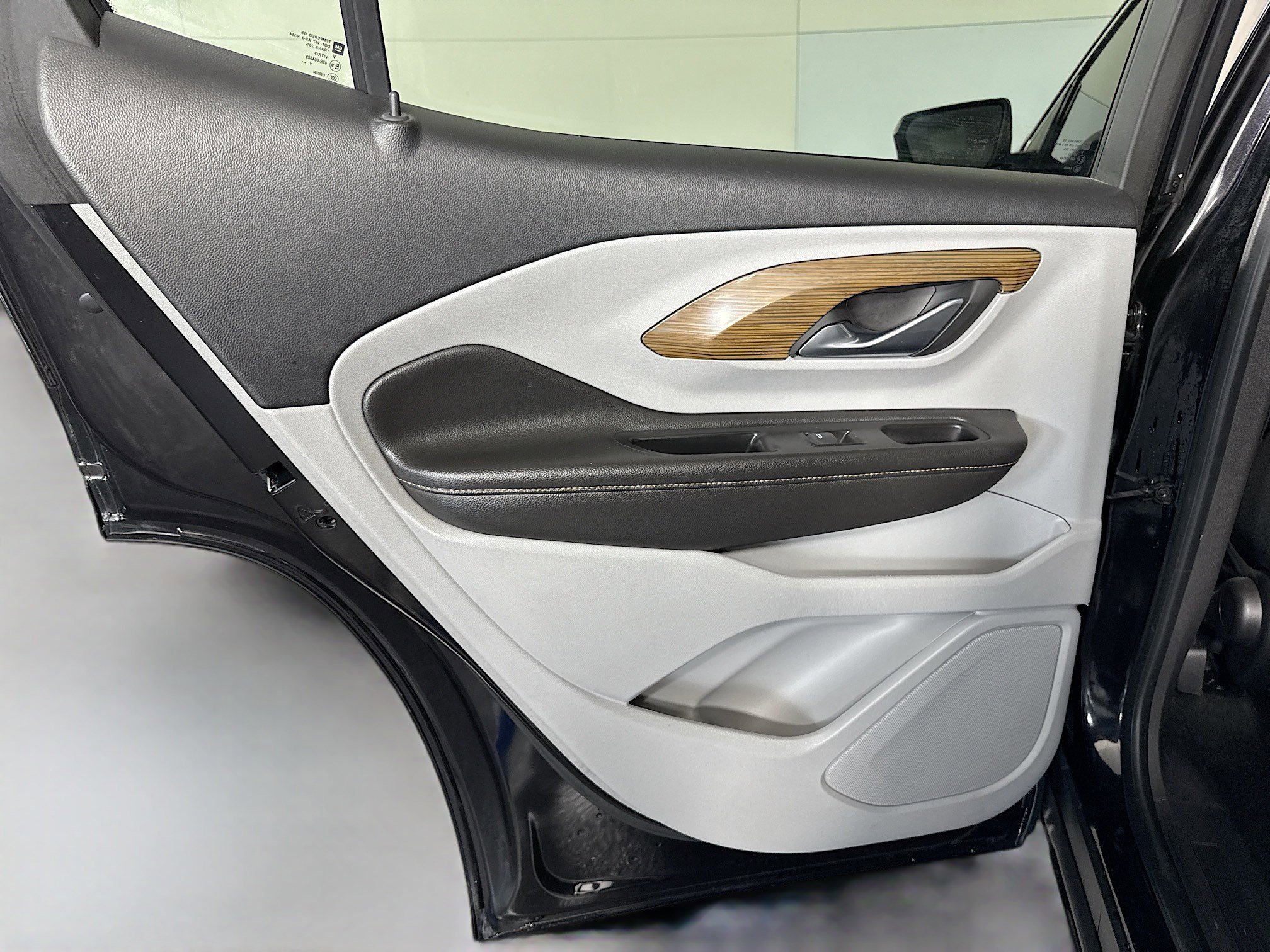 Used 2018 GMC Terrain SLE image 26