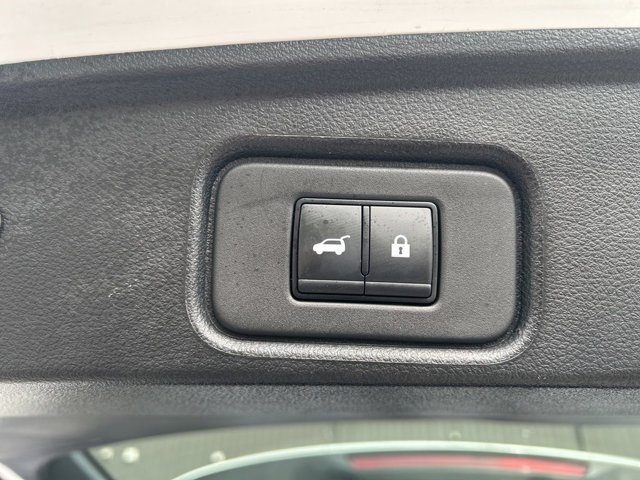 Certified 2025 Nissan Pathfinder SL AWD/4WD image 30