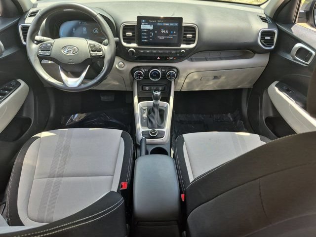 Used 2025 Hyundai Venue SEL FWD image 25