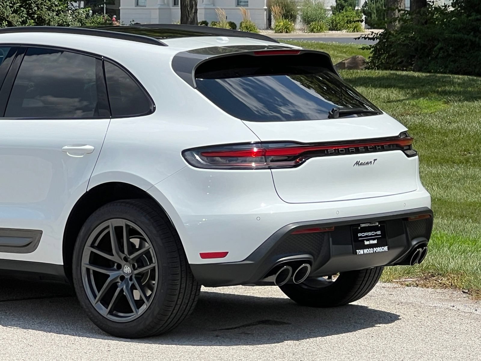 Certified 2026 Porsche Macan Turbo AWD/4WD image 9