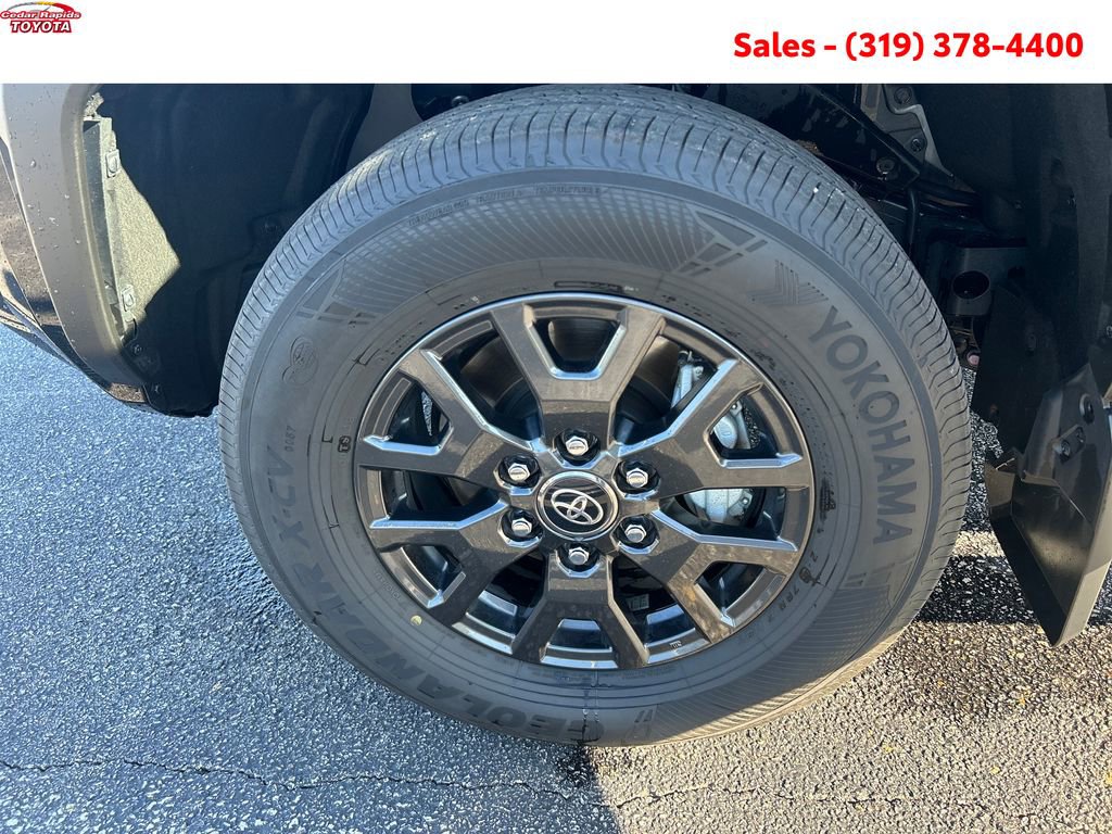 Certified 2025 Toyota 4Runner SR5 image 27