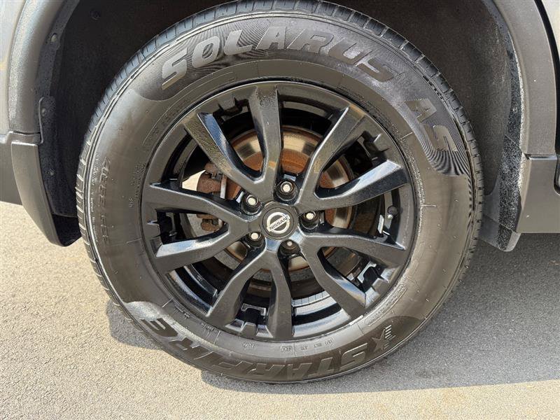 Used 2017 Nissan Rogue SV w/ Midnight Edition AWD/4WD image 41
