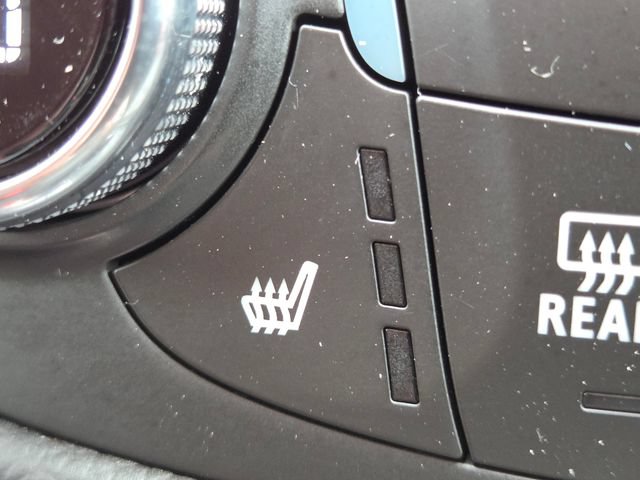 Used 2024 Chevrolet Equinox LT w/ LPO, Floor Liner Package FWD image 4