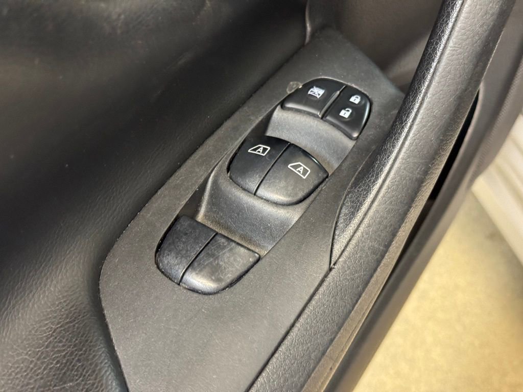 Used 2016 Nissan Altima 2.5 SL w/ 2.5 Technology w/LED Package image 10