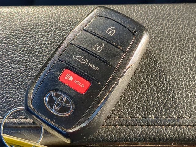 Used 2025 Toyota Tundra SR5 w/ SR5 Convenience Package AWD/4WD image 26