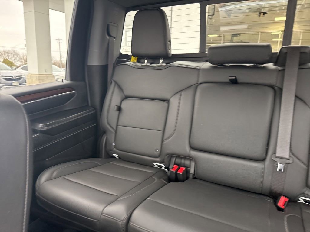 Used 2024 GMC Sierra 3500 Denali w/ Denali Reserve Package image 14