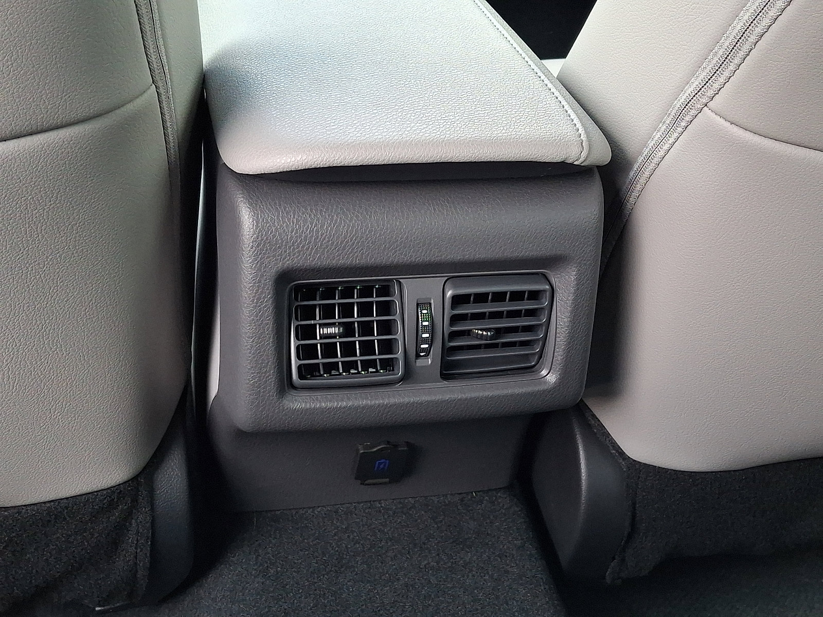 Certified 2024 Toyota Camry XLE w/ Navigation Package image 11