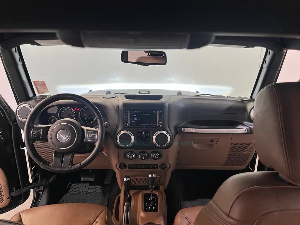 Used 2018 Jeep Wrangler Unlimited Rubicon w/ Cold Weather Group AWD/4WD image 17